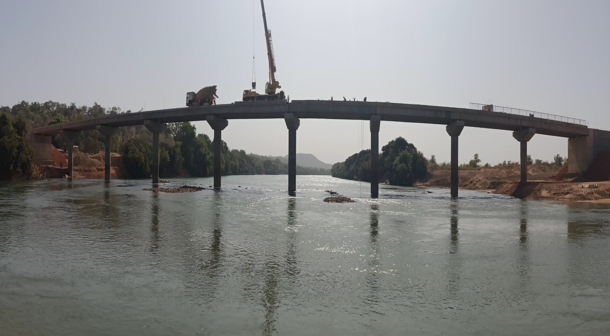 Etudes, contrôle et surveillance des travaux de construction du pont de Mandiana